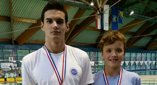 Plivački klub Jadera osvojio pehar i 11 medalja