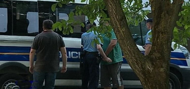 POLICIJSKA AKCIJA 23-godišnji mladić satima prijetio da će si prerezati vrat