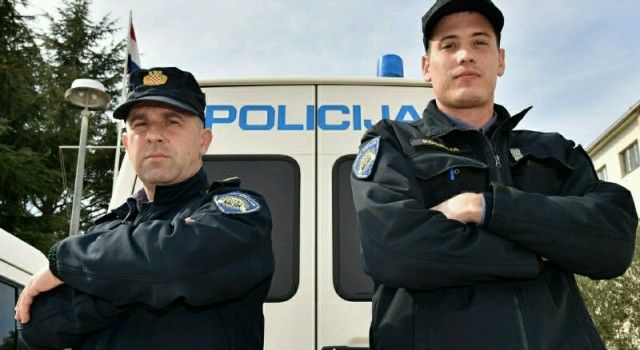 SPASILI BEBU Zadarski policajci Ušljebrka i Jović sinoć primili priznanje “Ponos Hrvatske”