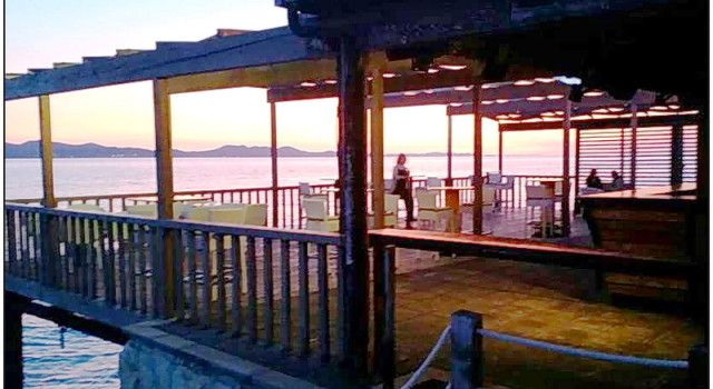 UMJESTO HITCH BARA Zadar dobiva prekrasan restoran uz more i noćni klub!