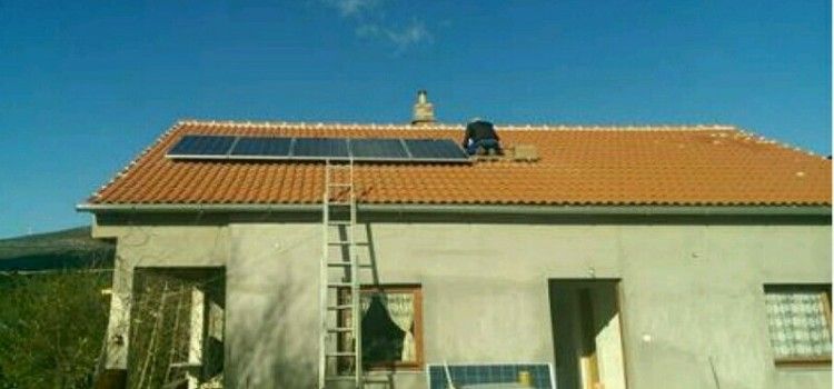 RURALNA ELEKTRIFIKACIJA Ugrađena 4 solarna sustava za kućanstva u Obrovcu