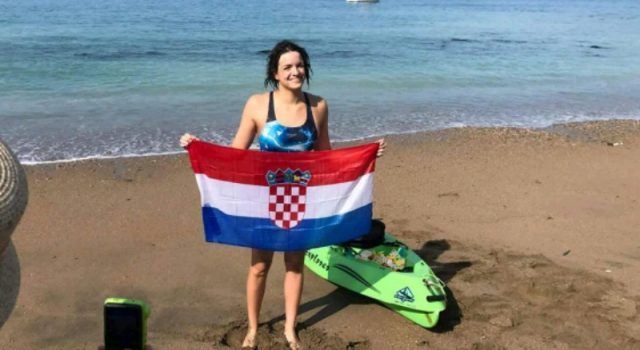 Dina Levačić na 27. rođendan preplivala 23 km širok Cookov prolaz na Novom Zelandu
