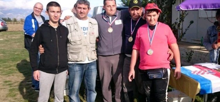 FOTO Održan 8. memorijalni ribolovni turnir „Darijo Čurković“