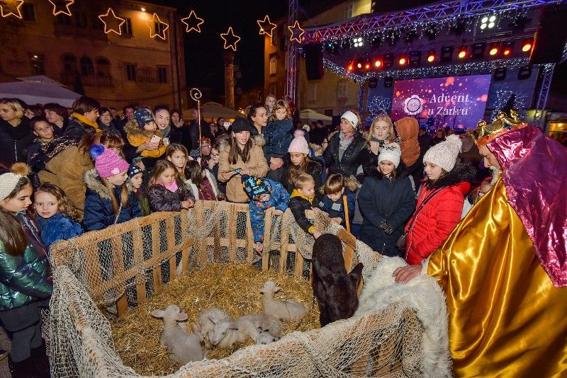 Advent u Zadru Jaslice Kveštura Diklo 27.12.2019, foto Iva Perinčić 037-800x534