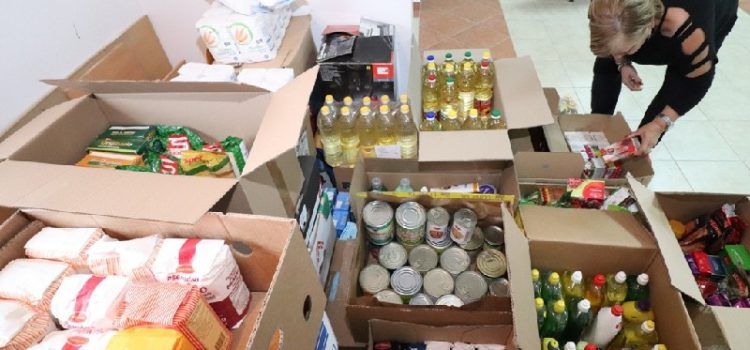 VIR Prikupljeno 60 paketa potrepština i hrane za siromašne; Akcija se nastavlja!