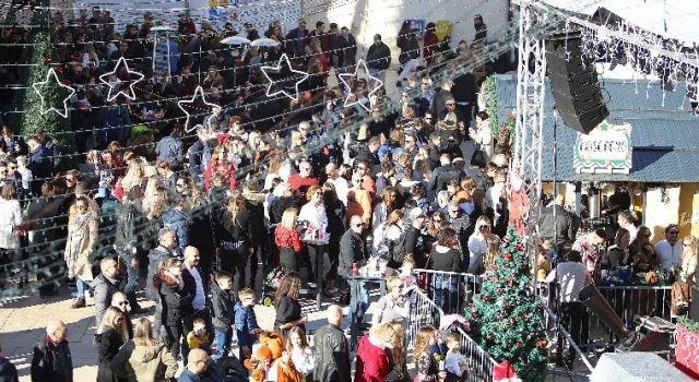 GALERIJA “Advent u Zadru” na Badnjak privukao desetke tisuća Zadrana i turista