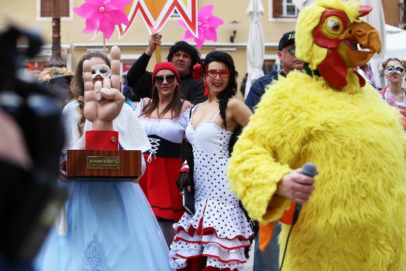 Zadarski karneval 2020. primopredaja vlasti & Valentinovo 14.02, foto Fabio Šimićev 02-800x534