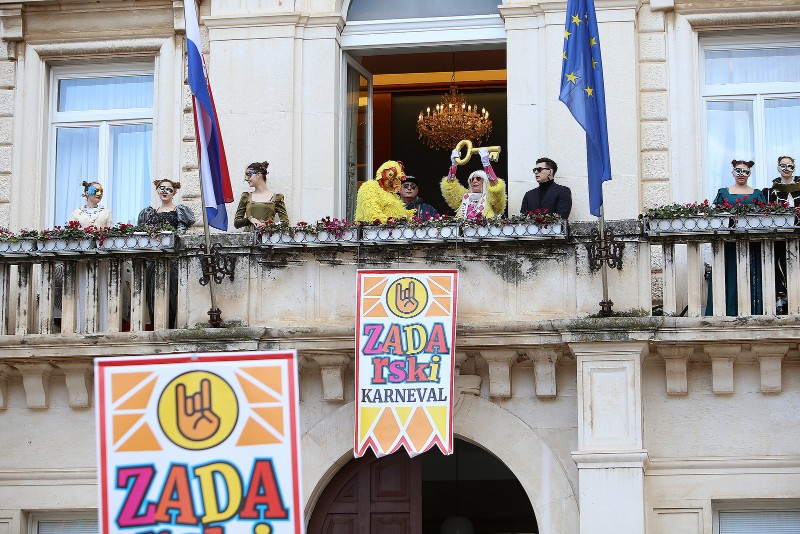 Zadarski karneval 2020. primopredaja vlasti & Valentinovo 14.02, foto Fabio Šimićev 17-800x534
