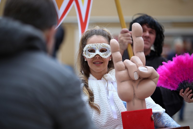 Zadarski karneval 2020. primopredaja vlasti & Valentinovo 14.02, foto Fabio Šimićev 20-800x534