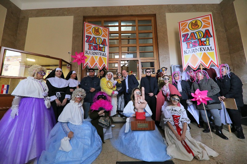 Zadarski karneval 2020. primopredaja vlasti & Valentinovo 14.02, foto Fabio Šimićev 29-800x534