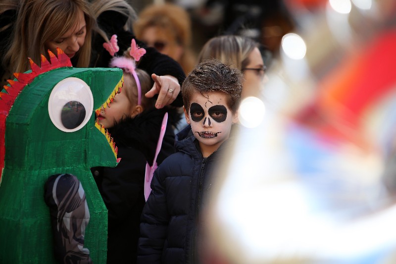 Šareni maskograd dječji karneval na Narodnom trgu 22.02.2020, foto Fabio Šimićev 27-800x533