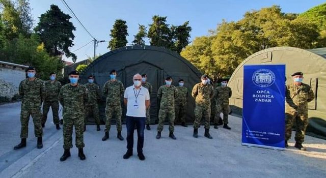 Vojska postavila dva šatora ispred zadarske bolnice za pacijente