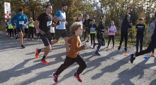 Sedmogodišnji Emil Jones zvijezda je utrke na 10 km u Poličniku
