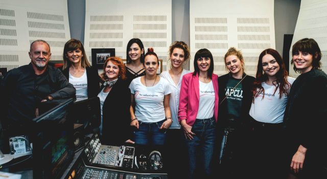 Gibonni i hrvatske pjevačice obradom pjesme ”Ne odustajem” pružili podršku ženama s rakom dojke