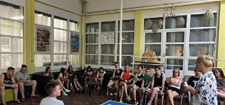 Iz Ukrajine u Zadar stiglo 28 djece i 3 odgojiteljice; Ostaju mjesec dana