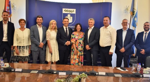 Ministar Piletić posjetio Zadarsku županiju; Sastao se sa županom i suradnicima