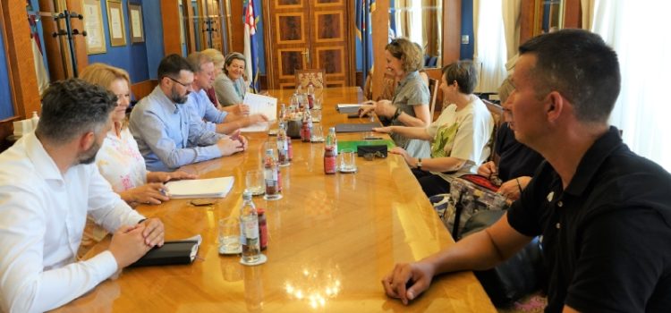 Ministrica kulture i gradonačelnik Dukić sa suradnicima održali sastanak u Zadru
