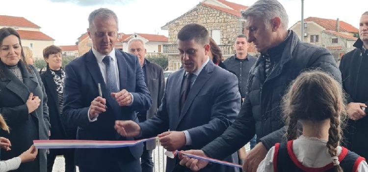 GALERIJA Načelnik Begonja, ministar i župan otvorili novi dječji vrtić u Privlaci