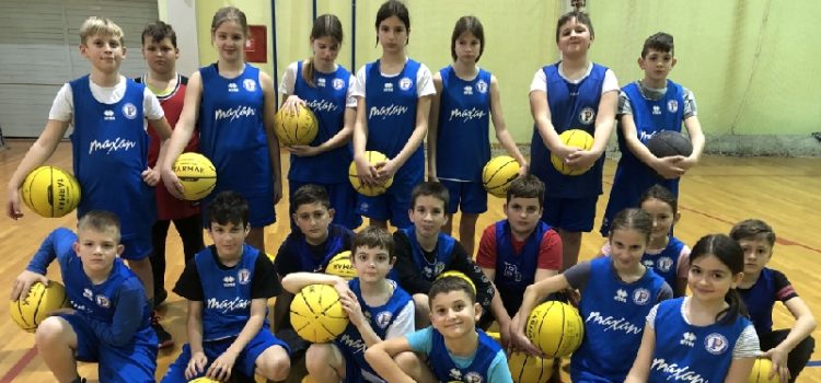 KK PAKOŠTANE Škola košarke ima 50-ak polaznika u dobi od 5 do 17 godina
