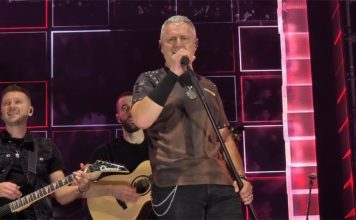 VIDEO Thompson oduševio publiku u Zadru; Spektakl u prepunoj dvorani na Višnjiku