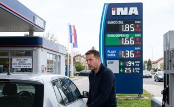 Vlada objavila nove cijene goriva: Dizel skuplji za 12 centi Benzinska postaja s prikazom cijena goriva u Hrvatskoj