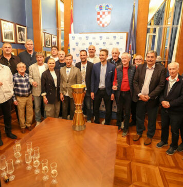 Proslava 81. rođendana KK Zadar i 40. obljetnice povijesne pobjede na Narodnom trgu u Zadru