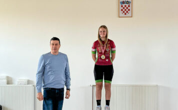 BK Posedarje s četiri medalje na utrci u Gornjem Knegincu Mladi biciklisti BK Posedarje s medaljama na Uskrsnjoj nagradi u Gornjem Knegincu